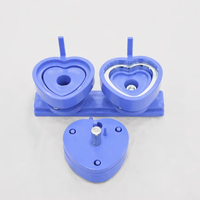 Nouveau moule en plastique en forme de cœur pour la fabrication de badges DIY, utilisation manuelle