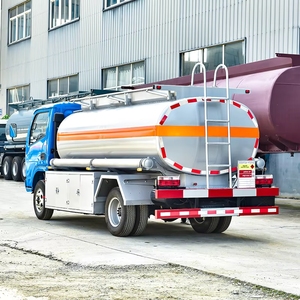 Camión <span class=keywords><strong>cisterna</strong></span> <span class=keywords><strong>de</strong></span> combustible <span class=keywords><strong>de</strong></span> 6000 litros con volante a la derecha, exportación a Jamaica - Product Image 3