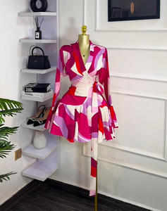 เดรสผู้หญิงคอวีผูกเอวทรงมิดิ ลายพิมพ์นามธรรมแบบคัลเลอร์บล็อก ชุดเดรสแฟชั่น - Product Image 3