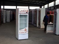 Réfrigérateur à porte simple avec affichage numérique 1600L pour bar