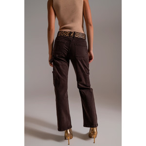 Pantalon cargo à jambe droite en marron - Product Image 4