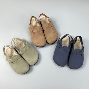 Chaussons unisexes chauds en similicuir suédé doux pour l'automne et l'hiver, sabots doux avec boucle - Product Image 2