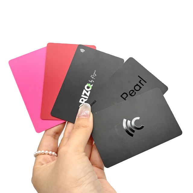 Customized Waterproof PVC NFC 13.56MHz Smart IC Business Access Control Card Mini RFID Tag Hotel Card T5577 Features Printed