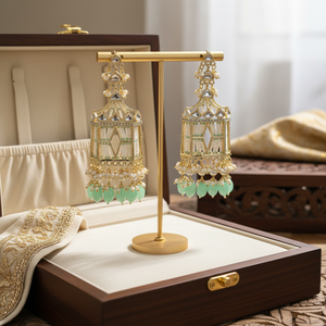 Pendientes colgantes de perlas y piedra Kundan chapados en oro, joyería elegante de perlas - Product Image 3