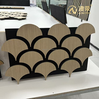 Harga grosir desain 3D tahan gores tahan gores heksagonal Strip kayu kisi Panel dinding latar belakang lintas batas dinding