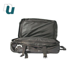 Sac de voyage multifonctionnel avec roulettes en bâche imperméable pour le transport d'objets sensibles à l'humidité - Product Image 3