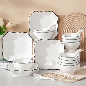 Juegos de cena de lujo minimalistas Venta caliente Juego de platos de cena de cerámica Uso de restaurante Juego de vajilla de porcelana blanca y negra - Product Image 1