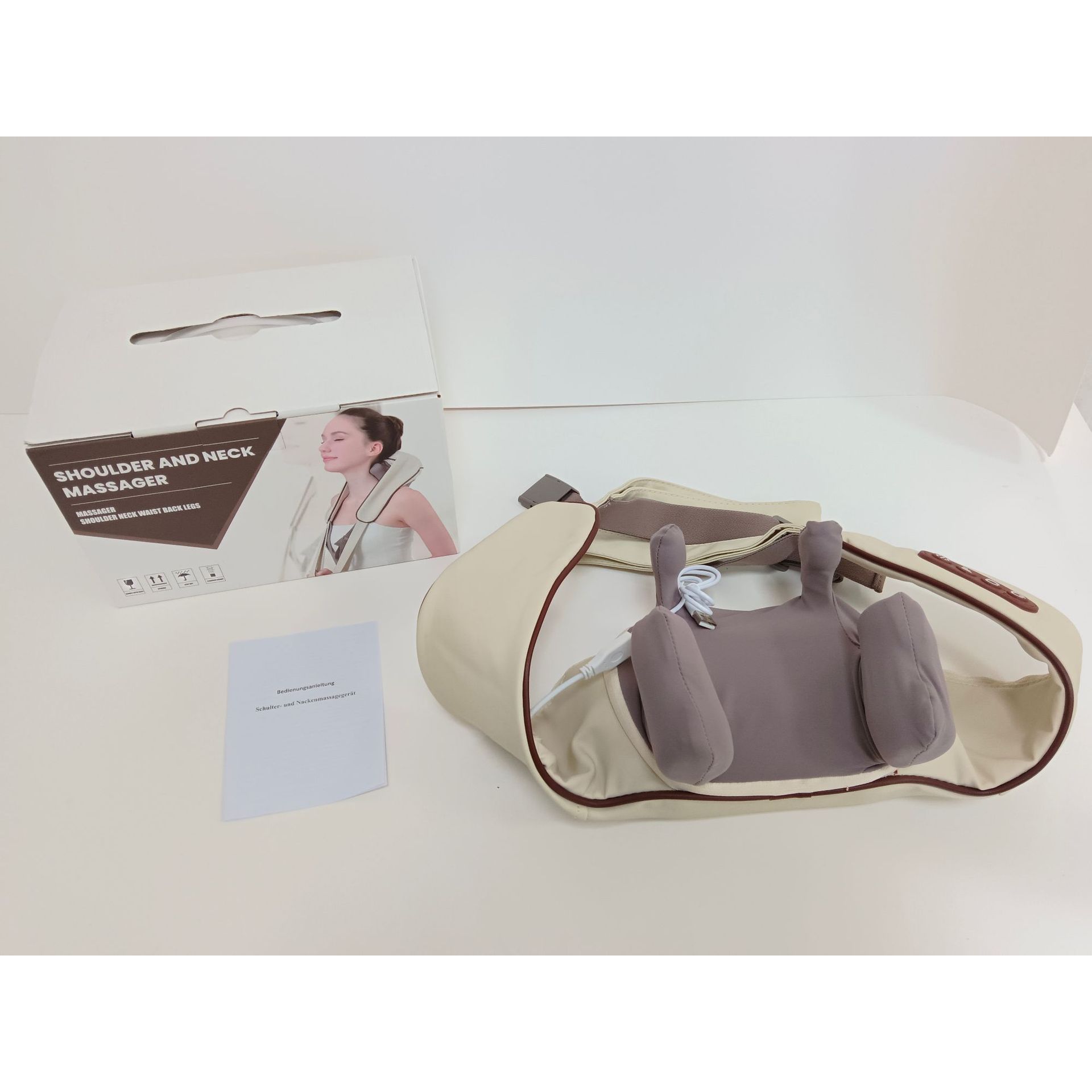 R8 Kneaded Shawl [Gift Box Set with All Accessories] (English Version)