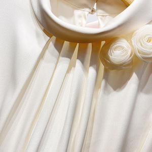 Collection Printemps 2025 – Blouse élégante en satin de soie à manches longues pour femme, coupe ajustée, fleur tridimensionnelle, couleur unie, style décontracté - Product Image 4