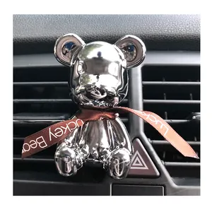 Clip de ventilación para ambientador de coche, accesorios decorativos para Interior de coche, oso de la suerte