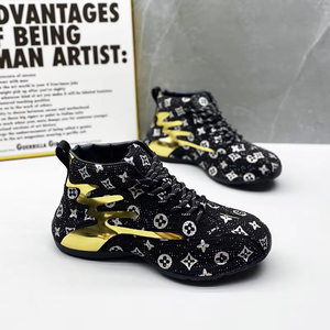 รองเท้าผ้าใบผู้ชายทรงหุ้มข้อสูง สไตล์ลำลอง ประดับคริสตัลลายพิมพ์  รุ่นเพิ่มความสูง พื้นหนา เหมาะสำหรับเดินเล่นในฤดูใบไม้ผลิ ปี 2026 - Product Image 1