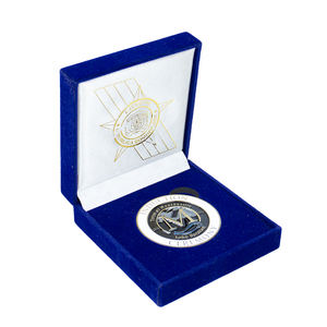 Logo personnalisé conception libre pièce de monnaie double face en émail doux <span class=keywords><strong>or</strong></span> <span class=keywords><strong>souverain</strong></span> métal en alliage de zinc avec boîte en acrylique - Product Image 4