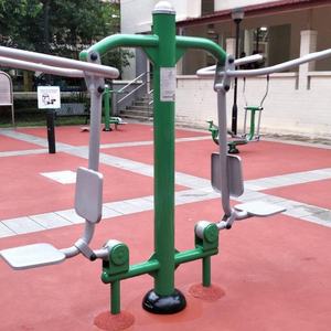 Equipo de gimnasio al aire libre para niños y adultos para ejercicio y entrenamiento - Product Image 2