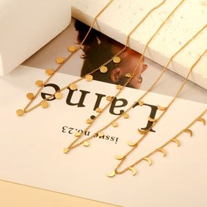 Trendige Anpassbare Ketten-Halskette mit Goldplattiertem Anhänger für Damen, Ideal für Hochzeit, Verlobung, Party und Jubiläum - Product Image 4