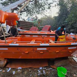 เรือกู้ภัย FRP สำหรับ 6 คน พร้อมโครงสร้างลำเรือที่สามารถตั้งตรงได้เอง และไฟส่องสว่างสำหรับภารกิจกู้ภัยทุกสภาพอากาศทั้งกลางวันและกลางคืน - Product Image 5