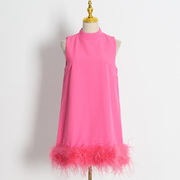 Grande réduction Robe pour femme en stock expédition rapide Mode estivale Robe sans manches ample avec bordure en plumes d'autruche