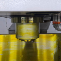Centre d'usinage vertical 5 axes VMC1160 BT40 8000 tr/min Moteur unique 11 kW Système CNC FANUC Haute précision Multifonctionnel Robuste