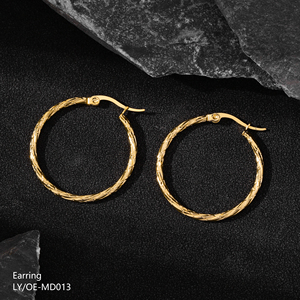 Orecchini Circolari Trendy da Donna in Acciaio Inossidabile Placcato Oro 14K con Pietra Naturale, Ecologici e Anallergici, con Filo Intrecciato - Product Image 1