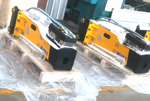 Martillo Hidráulico Tipo Caja SOOSAN SB 43 para Excavadoras Mini de 6-9 Toneladas, Retroexcavadoras, Minicargadoras, Motor con 1 Año de Garantía - Product Image 2