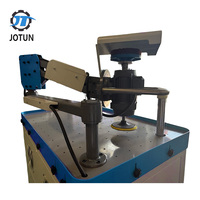 Machine à ébavurer manuelle à bras oscillant économique avec disque de meulage pour l'ébavurage des bords des tôles en acier inoxydable et en aluminium
