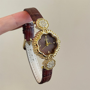 Montre à quartz vintage IEKE Little Camellia, montre rétro de <span class=keywords><strong>cour</strong></span>, montre pour femmes sertie de diamants, <span class=keywords><strong>petit</strong></span> cadran en nacre, fabricant - Product Image 2