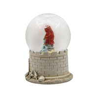Globe à neige sirène en résine peinte à la main, étanche, avec base château, sculpture nautique, décoration côtière pour la maison, rond, vente en gros B2B