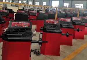 Prix Usine OEM Combiné Démonte-Pneu et Équilibreuse à Vendre, Machine à Changer les Pneus avec Bras d'Assistance Latéral, Machine d'Équilibrage de Roue - Product Image 6