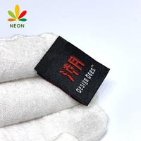 Étiquettes tissées personnalisées pour vêtements, avec logo en lettres personnalisées, fil doré, polyester, lavables, couleur personnalisée