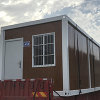 Villa Modulaire Détachable à Deux Étages, Espaces de Vie, Bureau et Terrasse Végétalisée avec Portes et Fenêtres Blanches pour Utilisation en Parc ou sur Pelouse