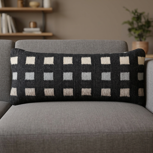 Funda de Cojín Cuadrada Hometex Moderna Negra con Rayas Tejidas Jacquard, Cierre de Cremallera, 100% Algodón, Nórdica, Ecológica, para Cojín Lumbar - Product Image 1