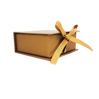 Boîte cadeau magnétique pliable en carton rigide avec impression personnalisée du logo, laminage mat, gaufrage élégant