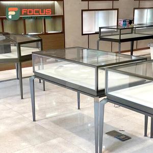 Vitrine de présentation de bijoux en bois à montage mural, étagère de présentation de bijoux de luxe, luminaire LED haut de gamme - Product Image 4