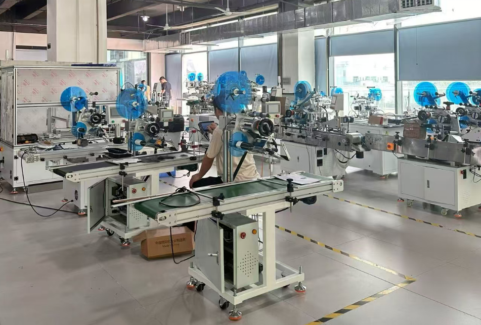 automatic flat surface labeling machine