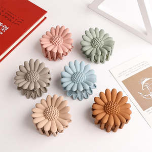 Pince à cheveux marguerite en plastique pince à cheveux requin 7cm givré évider pinces simples pinces pour fille pinces à cheveux pour femmes - Product Image 2