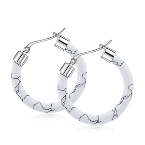 Pendientes de Aro con Diseño de Resina Roja Agrietada, Acero Inoxidable, Joyería de Moda para Mujer, Pendientes Redondos de 5mm - Product Image 2