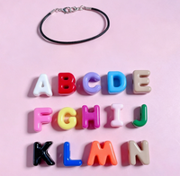 160 perles acryliques alphabet anglais à grand trou pour bracelets faits main et décorations de téléphone portable