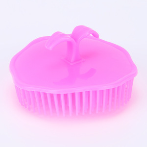 Cepillo para champú Playboy Baby, masajeador de cuero cabelludo con cerdas suaves para uso en el baño de bebés - Product Image 4