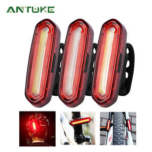 Feu arrière de vélo à LED rouge, rechargeable par USB, 4 modes, étanche IPX4, support en plastique pour la conduite nocturne - Product Image 5