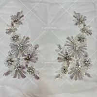 Populaire bien conçu Hot Fix Argent Fleur Strass Applique Corsage pour Robes De Mariée Strass Applique
