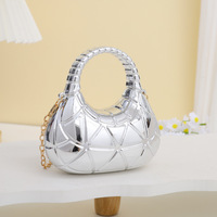 Nouveauté 2026 : Sac à main rigide à carreaux pour femme, tendance, avec fermeture magnétique et chaîne, sac de soirée porté épaule ou croisé