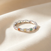 Bague arc-en-ciel en argent sterling S925 |   Pierres facettées colorées plaquées platine |   Bague éternelle ondulée pour femme
