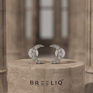 Pendientes de Oro con Diamantes en Forma de Luna Creciente, Elegantes, con Diamantes de Corte Redondo y Engaste Pavé, Celestiales - Product Image 1