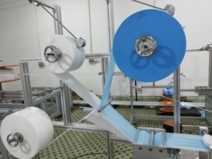 automatic high speed disposable <span class=keywords><strong>3</strong></span> ply inner <span class=keywords><strong>loop</strong></span> nonwoven inside earloop facial surgical dust face mask making machine - Product Image 3