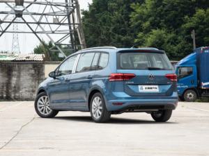 Volkswagen <span class=keywords><strong>Touran</strong></span> 280TSI DSG Comfort Edition 7 places 5 portes MPV Acura moteur boîte de vitesses automatique cuir ACC R18 FWD voiture d'<span class=keywords><strong>occasion</strong></span> - Product Image 4