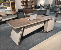 Vente en gros de 2m d'ordinateur de bureau en forme de L et de chaise de patron pour immeuble de bureaux ou chambre à coucher