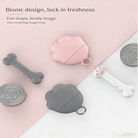 Couvre-boîte de nourriture pour chat en silicone avec ouvre-boîte, couvercle hermétique réutilisable pour boîte de conserve pour animaux de compagnie, accessoires pour chat en gros
