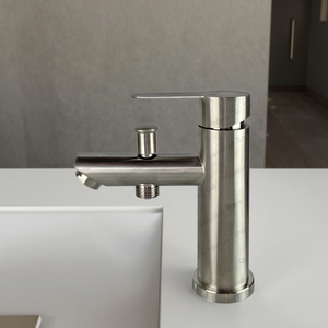 Su misura SUS304 in acciaio inox nuovo stile di <span class=keywords><strong>rubinetto</strong></span> con doccia a mano <span class=keywords><strong>per</strong></span> il bagno lavabo rubinetti - Product Image 1