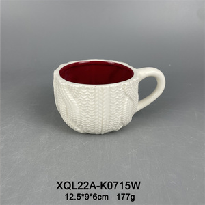Ensemble tasse à thé et soucoupe en céramique design bonhomme de neige festif personnalisé tasses en céramique de Noël fabriquées sur mesure pour des cadeaux joyeux - Product Image 4