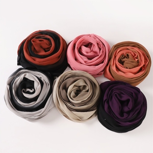 <span class=keywords><strong>JYL</strong></span> Premium Double Point Rayon Viscose Écharpe Peint À La Main Dégradé Ombre Modal Hijab Coton Bawal pour Filles Département Musulman - Product Image 5