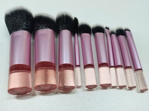 ชุดแปรงแต่งหน้าขนสังเคราะห์พร้อมกระเป๋าแปรงแต่งหน้า Pink10pcs ชุดแปรงแต่งหน้าด้ามใสมีโลโก้ตามสั่ง10ชิ้น - Product Image 3